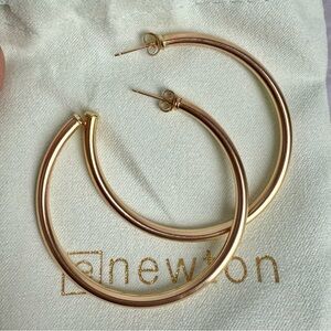 Enewton smooth 2" hoop earrings 3mm thickness 14k gold filled 🤩💕